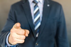 HOW TO DEAL WITH UNDERPERFORMING EMPLOYEES